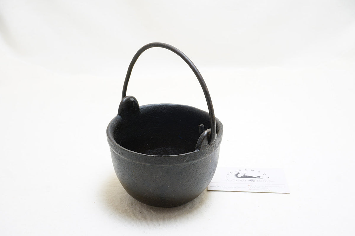 meltthelady round cut body ブラック BEAUTIFUL HOLLANDS MFG CO. NO. 1 CAST IRON MELTING POT – Ted