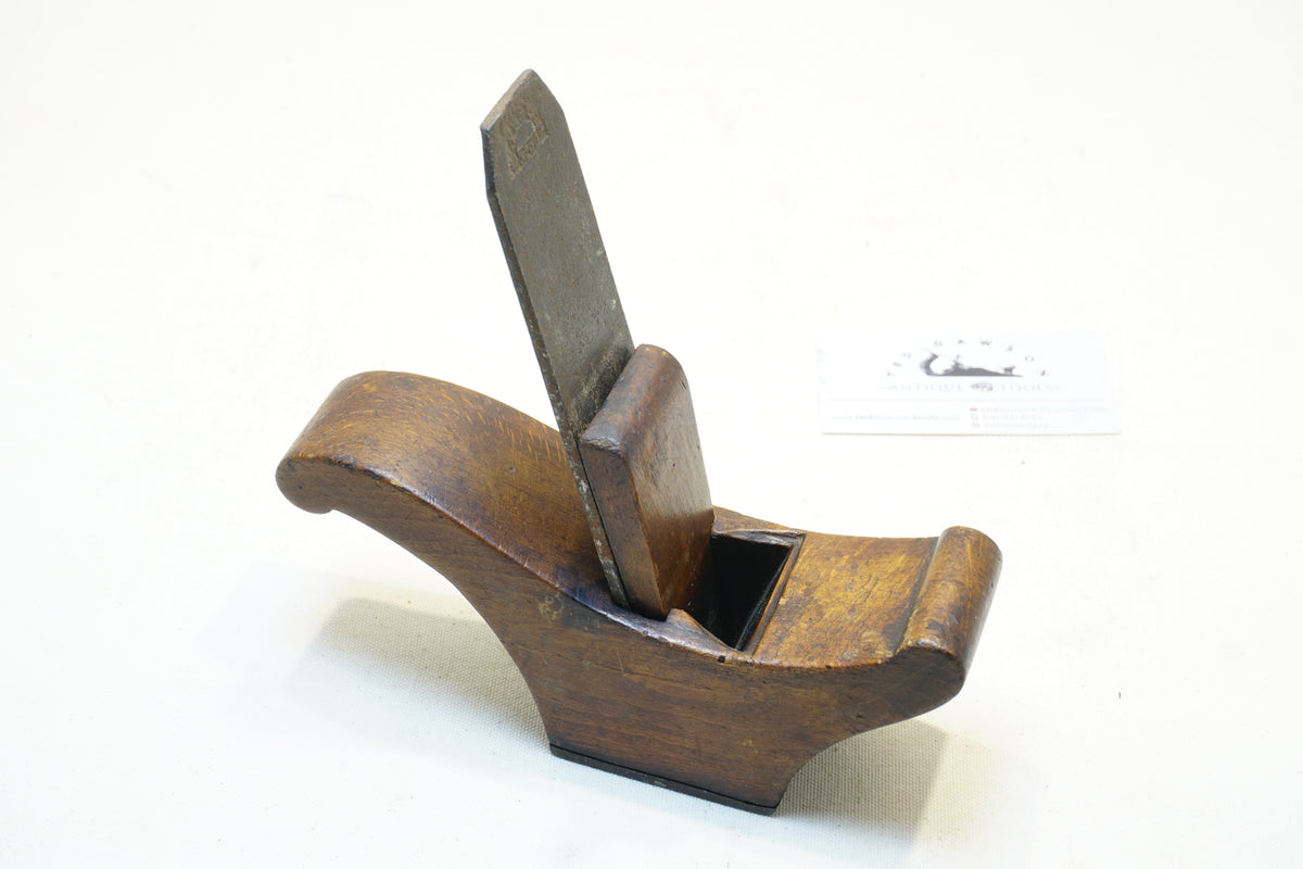 EARLY DUTCHSTYLE COACHMAKERS CURVED BOTTOM PLANE / SCRAPER Ted