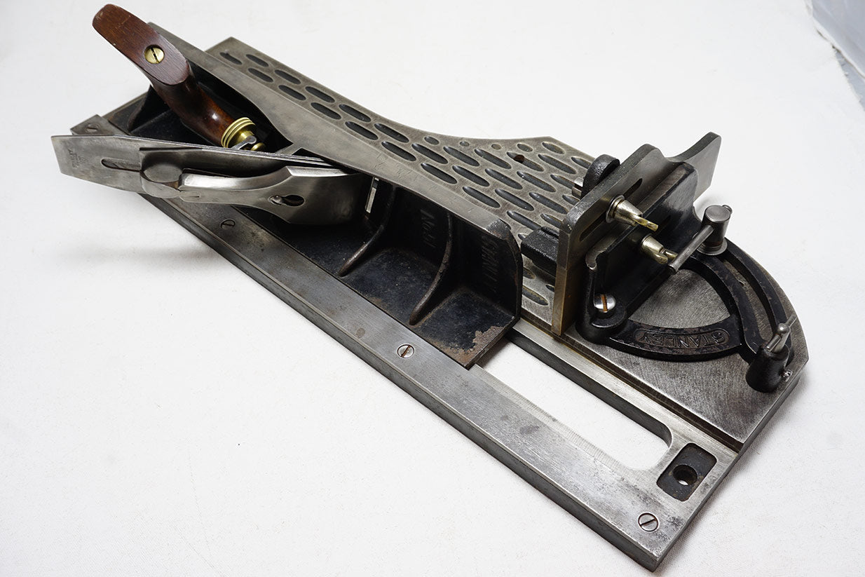 A8E937BD-6CDD-4B05-9AD0-