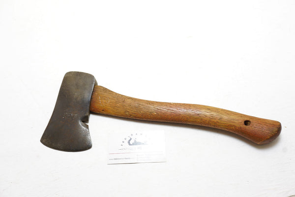 FINE ALL ORIGINAL PLUMB BELT AXE / HATCHET - 1 1/4 POUND HEAD