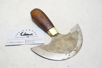 FINE C S OSBORNE ROUND / HEAD KNIFE - 5 1/8" ACROSS HEAD