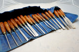 FINE SET OF 18 FOOTPRINT CARVING CHISELS IN FITTED CANVAS ROLL