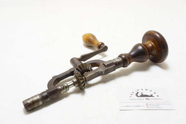 FABULOUS EARLY IRON HAND DRILL