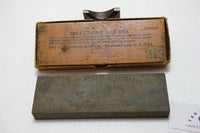 FINE EARLY CARBORUNDUM NO. 124 SHARPENING STONE IOB - FINE GRIT