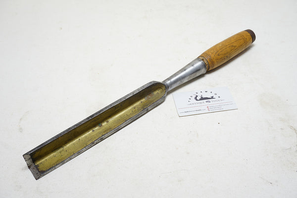 MINT E. BROAD & SONS CORNER CHISEL - 1"