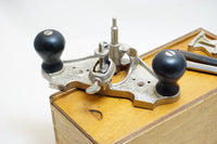 FINE STANLEY NO. 71 ROUTER PLANE IN DOVETAILED BOX - 3 CUTTERS &&