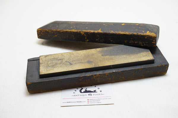 LILY WHITE WASHITA STONE IN BESPOKE BOX