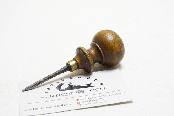 GORGEOUS EARLY SMALL SCRATCH AWL