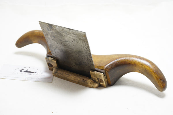 GORGEOUS RAMS HORN SCRAPER