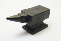 UNUSUAL SHAPED EARLY SMALL ANVIL - 6"