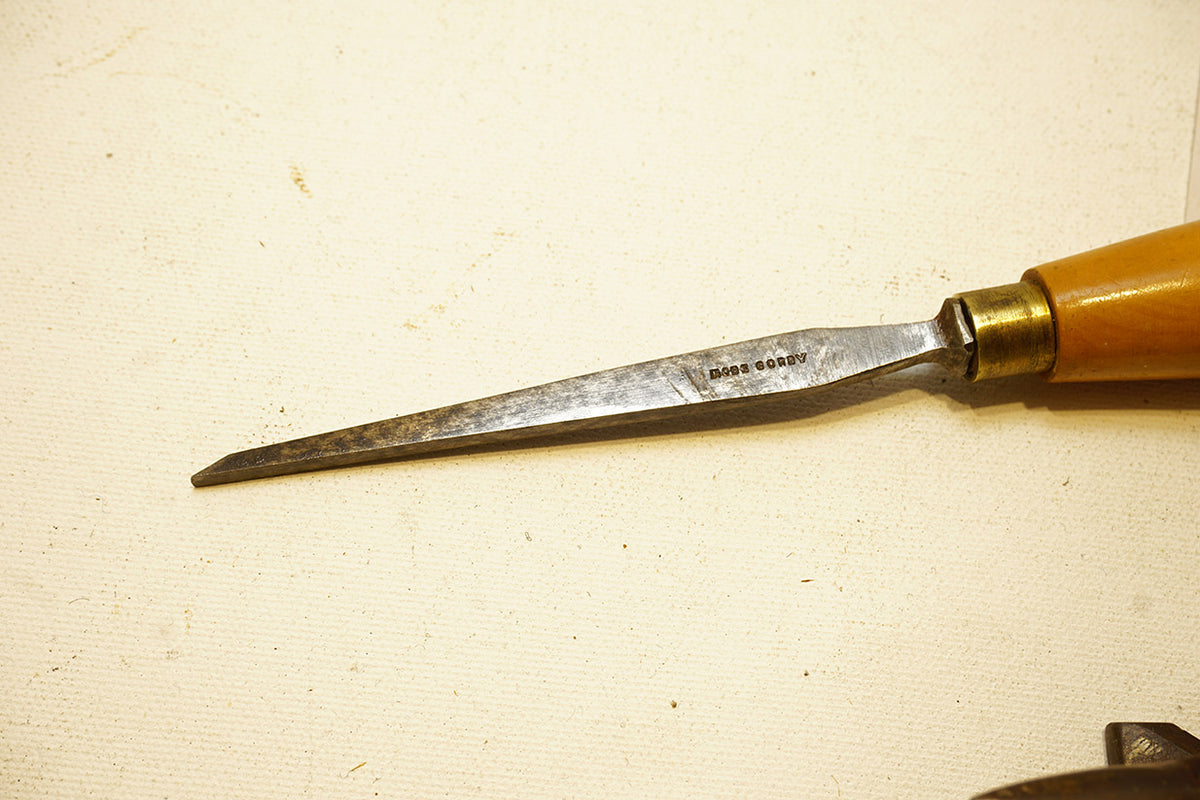 FINE ROBERT SORBY BOXWOOD HANDLED MORTISE CHISEL - 1/8" – Ted Dawson ...