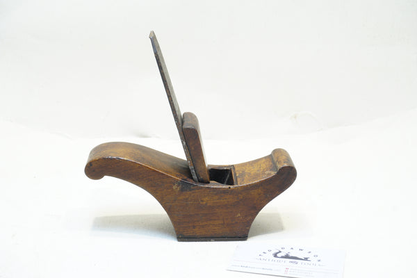 EARLY DUTCH-STYLE COACHMAKERS CURVED BOTTOM PLANE / SCRAPER