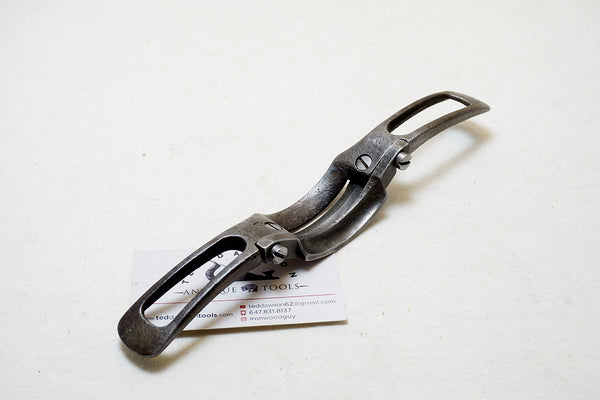 FINE SNELL & ATHERTON NO. 5 CURVED SPOKESHAVE