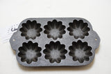 DEAD MINT EARLY 'MADE IN USA' CAST IRON 'TURKS CAP' CUPCAKE PAN