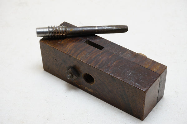 FINE ROSEWOOD OR LIGNUM SCREW BOX WITH TAP