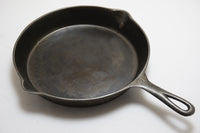 VERY EARLY CANADIAN T. EATON CAST IRON SKILLET / FRYING PAN - 9"