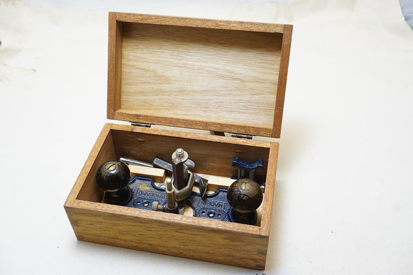 RECORD NO. 071 ROUTER PLANE IN BESPOKE MAHOGANY BOX