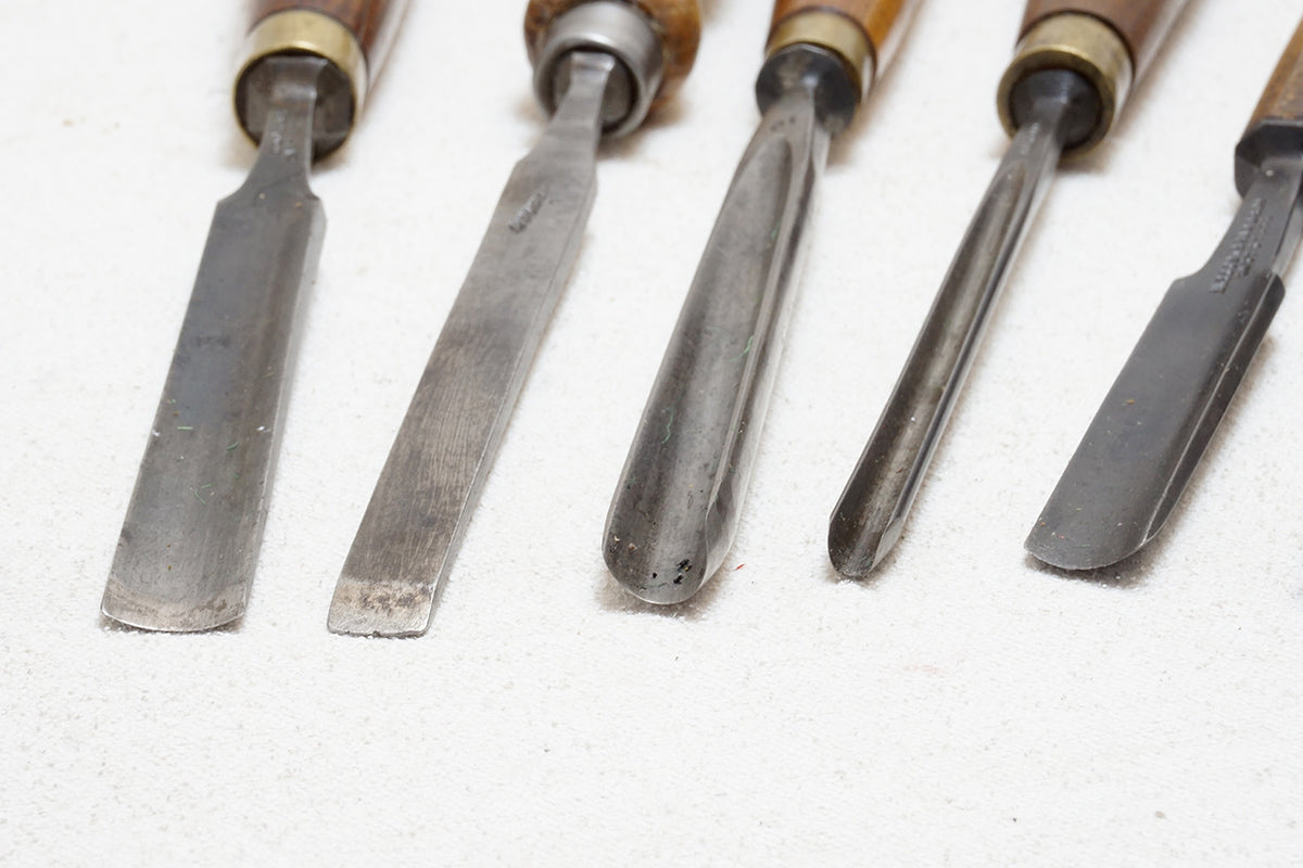 SET OF 7 GOOD CARVING CHISELS – Ted Dawson Antique Tools