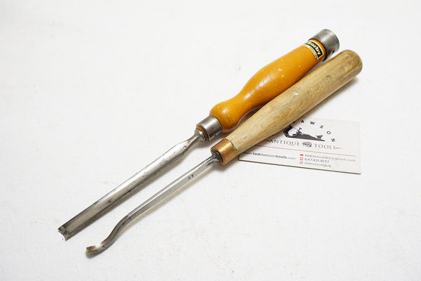 FINE PAIR OF IOHN + ROBERT SORBY CARVING GOUGES - SPOON