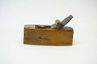 LOVELY MINIATURE BOXWOOD SMOOTH PLANE - 4 3/4" LONG