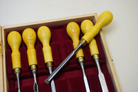 FINE LITTLE USED SET OF 6 RECORD CARVING CHISELS IOB