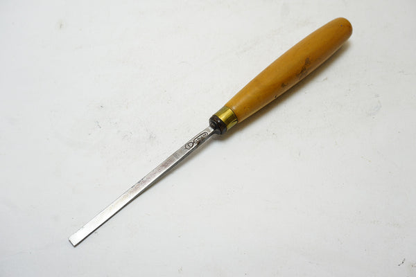 EXCELLENT HENRY TAYLOR NO. 1 FLAT CARVING CHISEL - 6MM